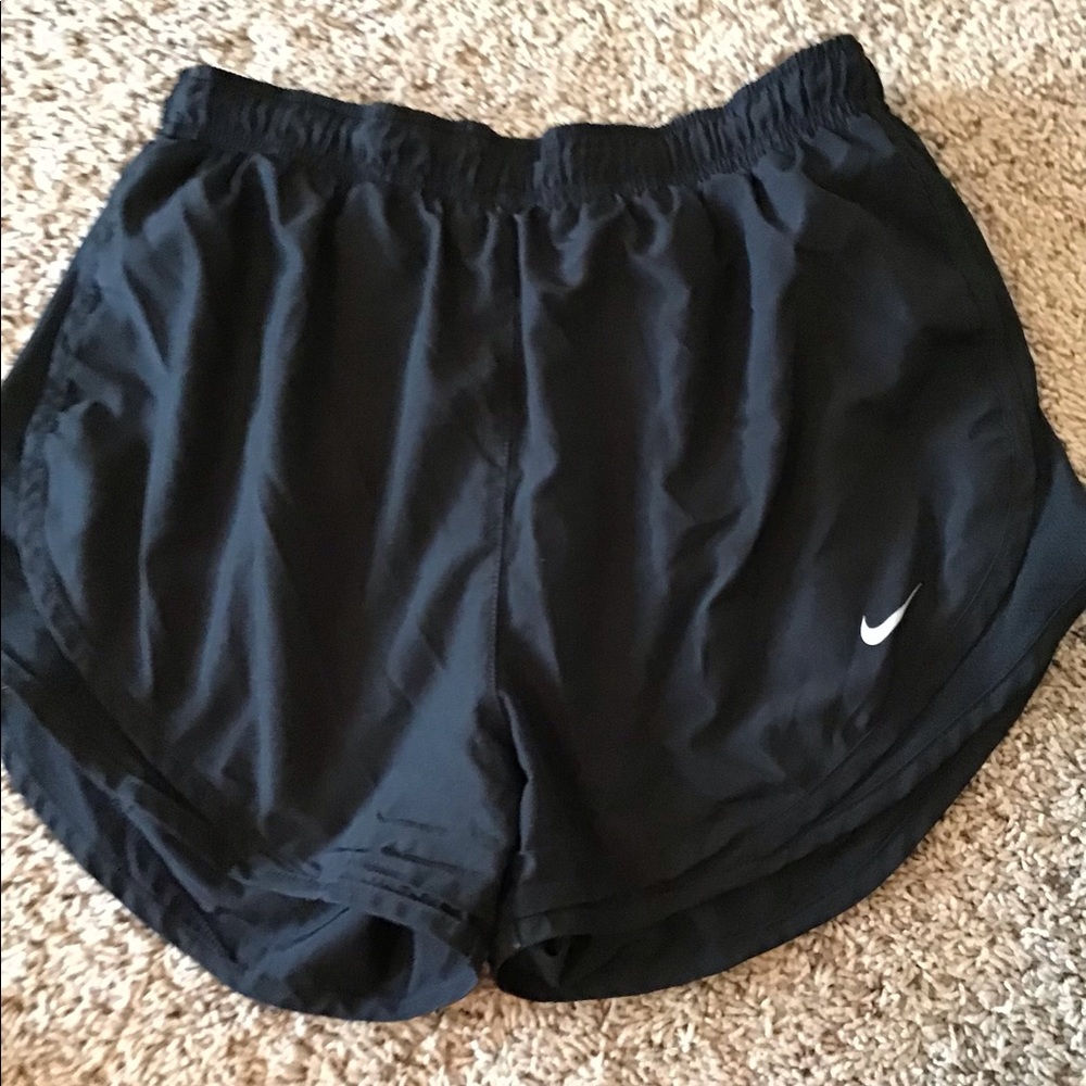 Black Nike shorts